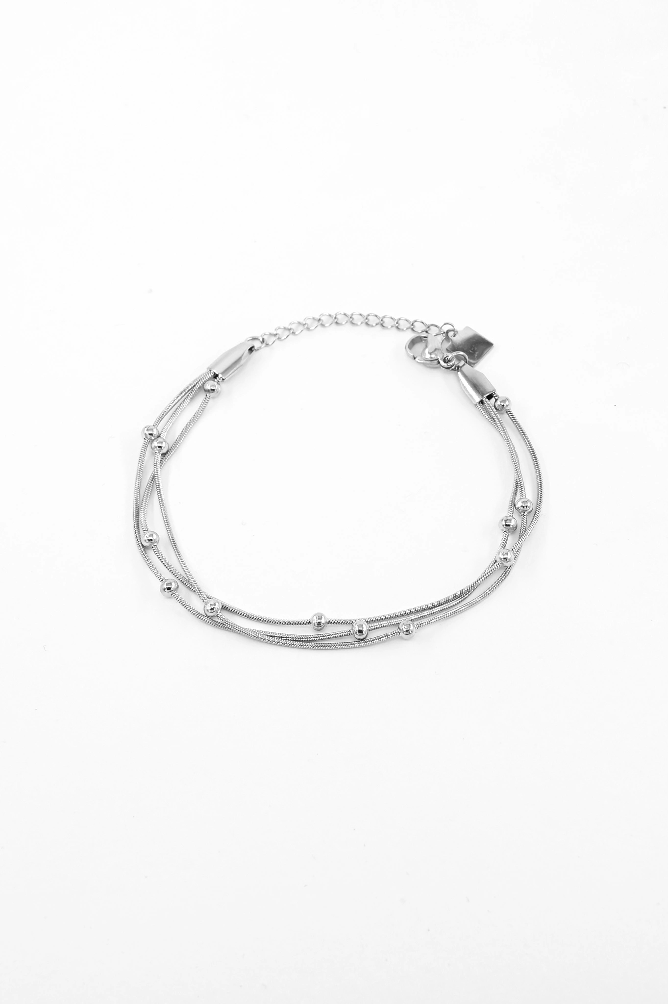 Armbandje met bolletjes