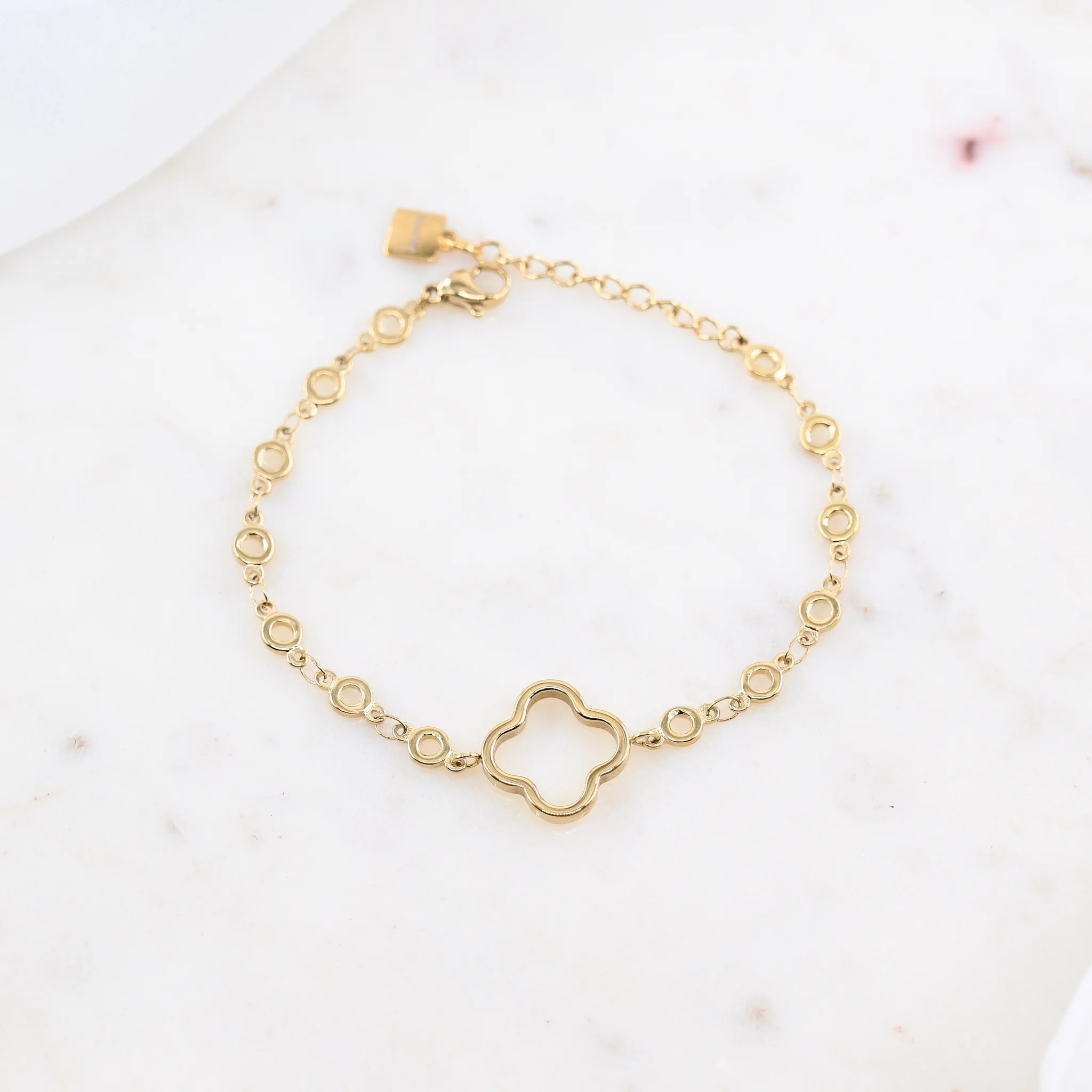 Armbandje met klavertje