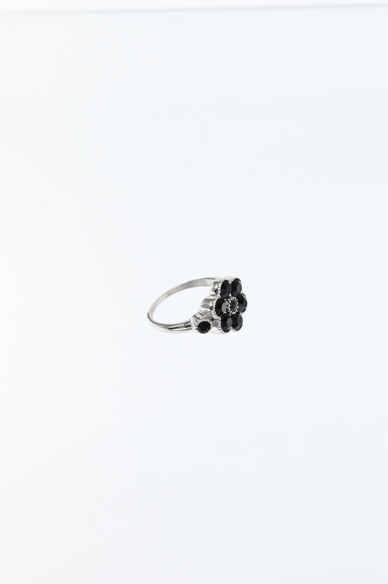 Ring met bloem